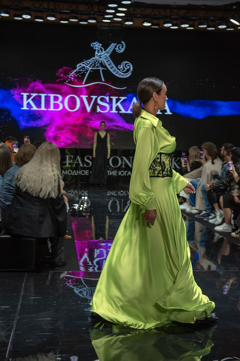 SochiFashionWeek2024 дизайнер Кибовская. Семейный и коммерческий фотограф в Сочи Александр Бодунов
