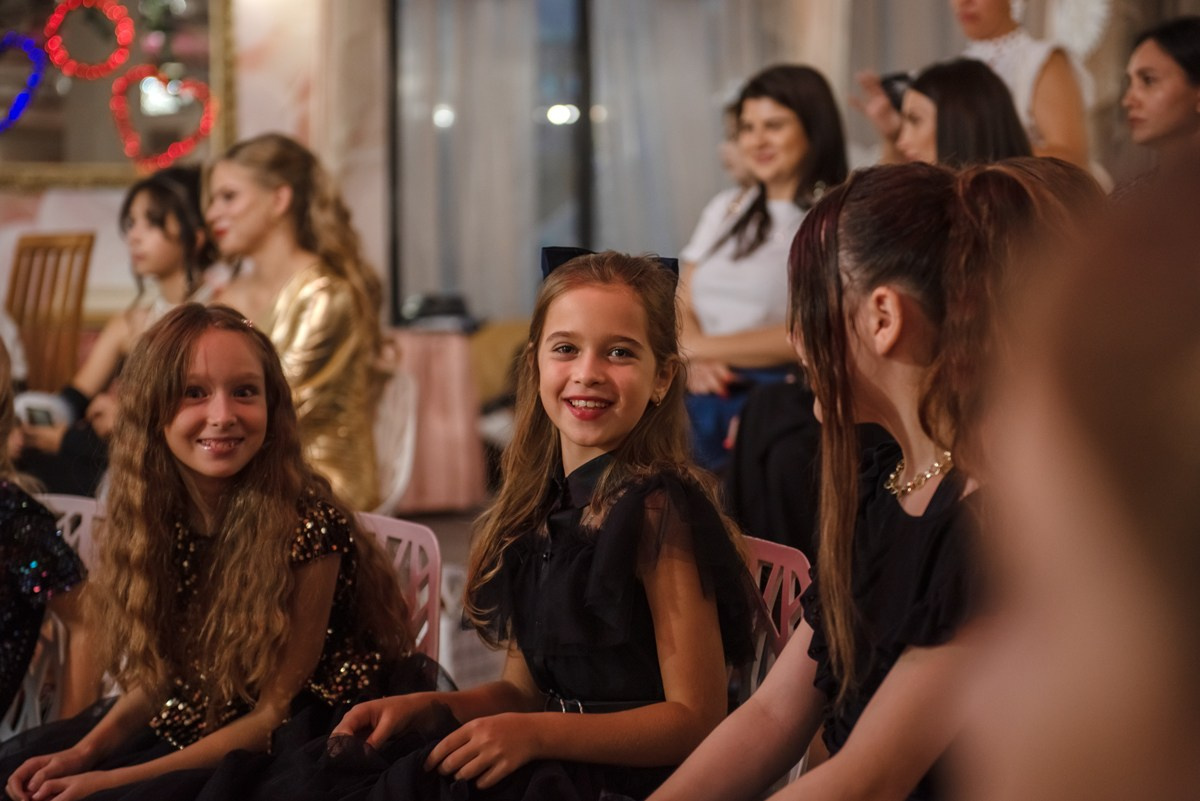 HAPPYkids дефиле санаторий Октябрьский. Семейный и коммерческий фотограф в Сочи Александр Бодунов