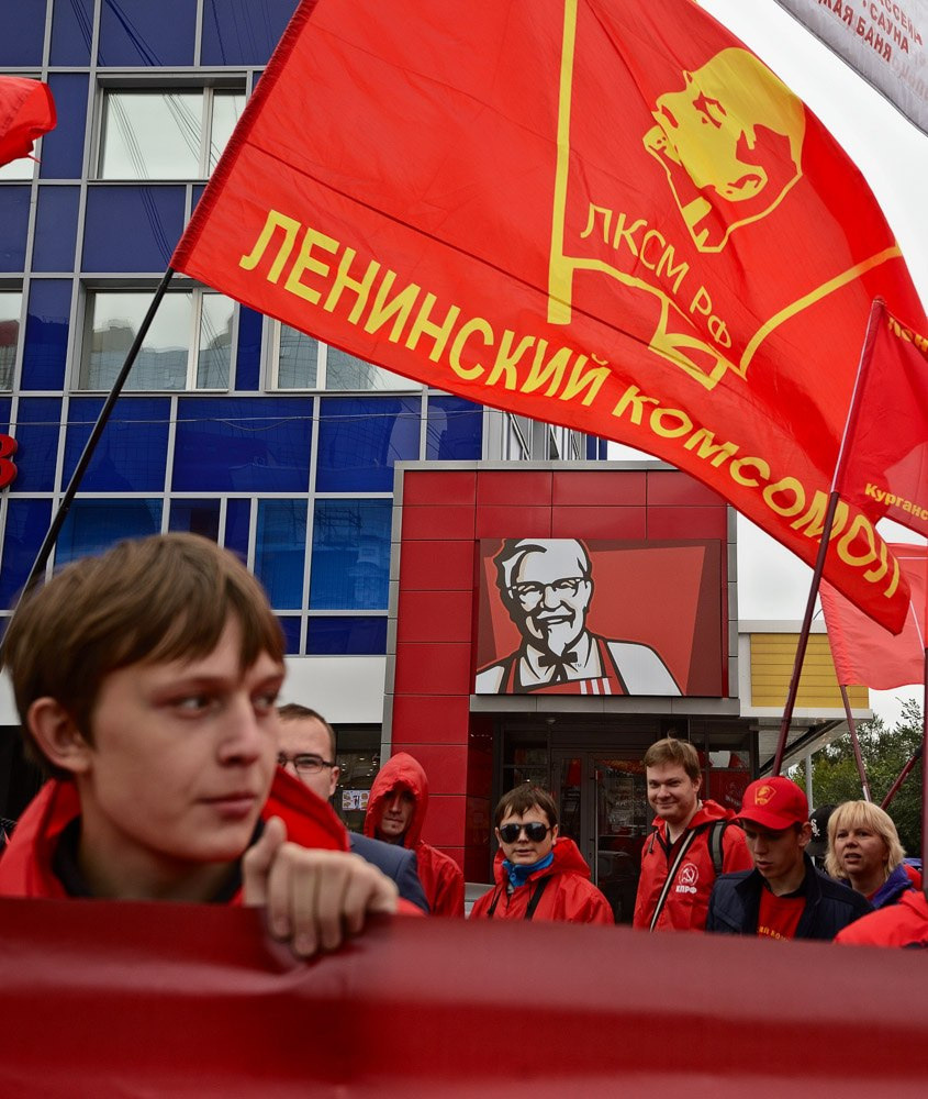 Красные в городе. Репортажный фотограф Антон Буценко