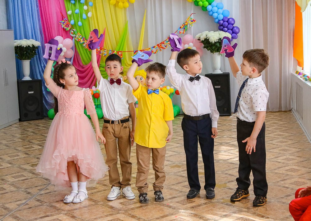 Выпускной в детском саду. Фотограф Григорьева Ольга. Портретная, семейная съёмка, Love Stori, видеосъёмка в городе Чита. Выпускные альбомы, фотокниги