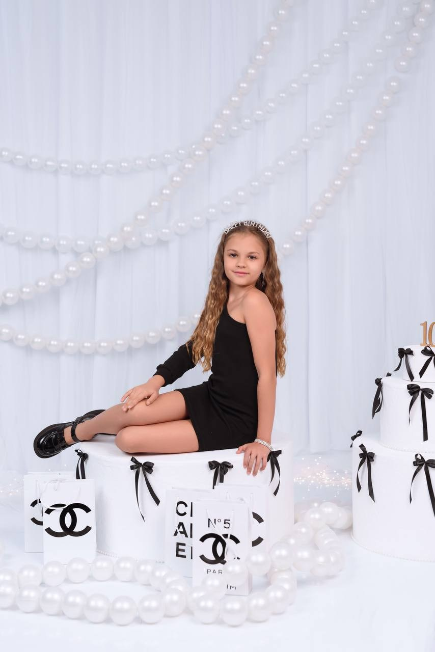 Виталина. LUNAPRO Дом стильных, сборных и индивидуальных съемок для брендов