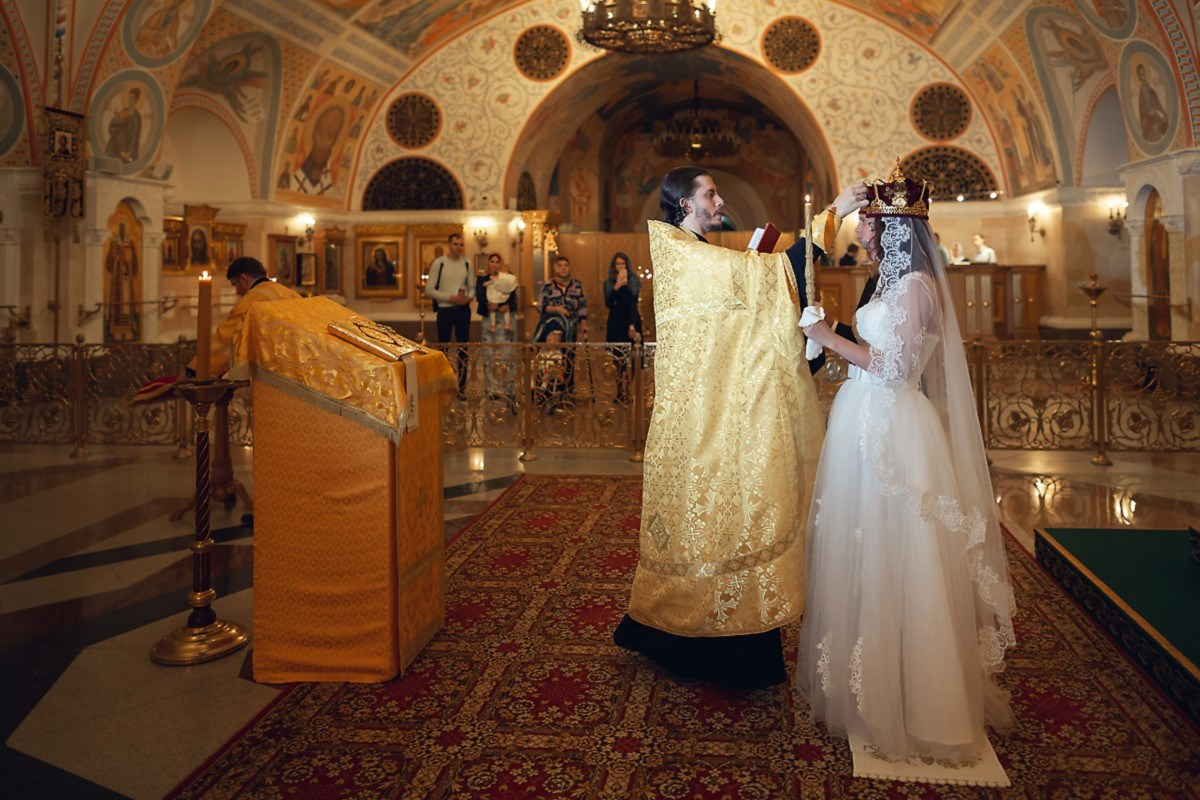 Венчание в главном Храме. Свадебный и репортажный фотограф в Москве и Московской области
