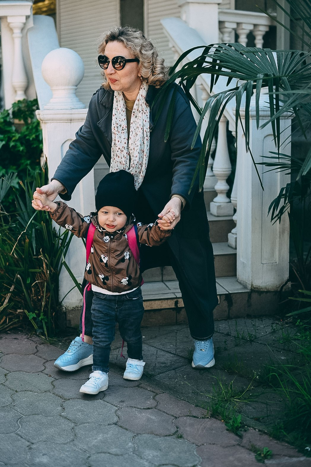 Семейная фотосессия дома плюс фотопрогулка. Фотограф в Сочи — Маргарита Поганова