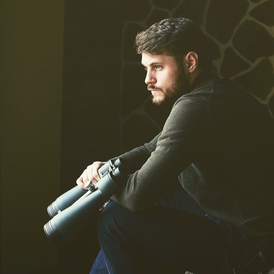 Артур, 188 см, 48-50 р-р. KED Production — продакшн из СПб. Создаём фото, видео и контент, который помогает брендам и селлерам продавать больше