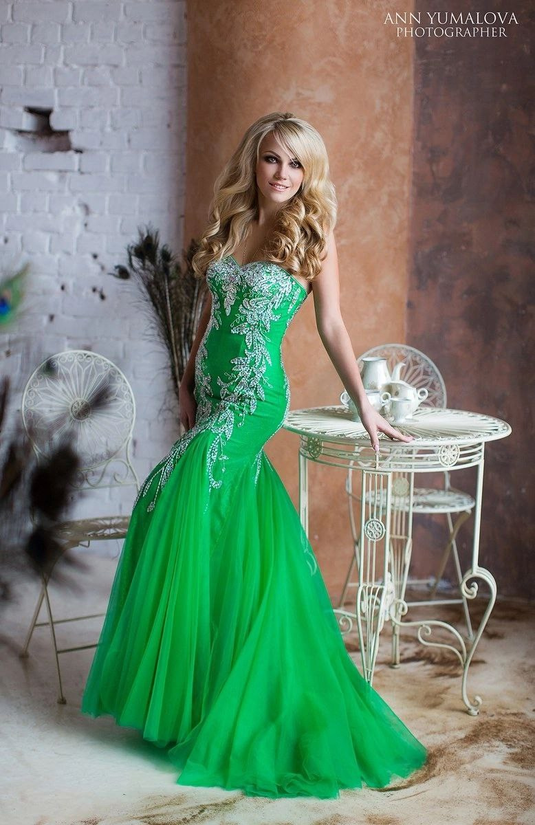 Женский портрет. Женский фотограф в Санк-Петербурге и Москве — фотосессия девушки в студии, портрет, фотосъемка