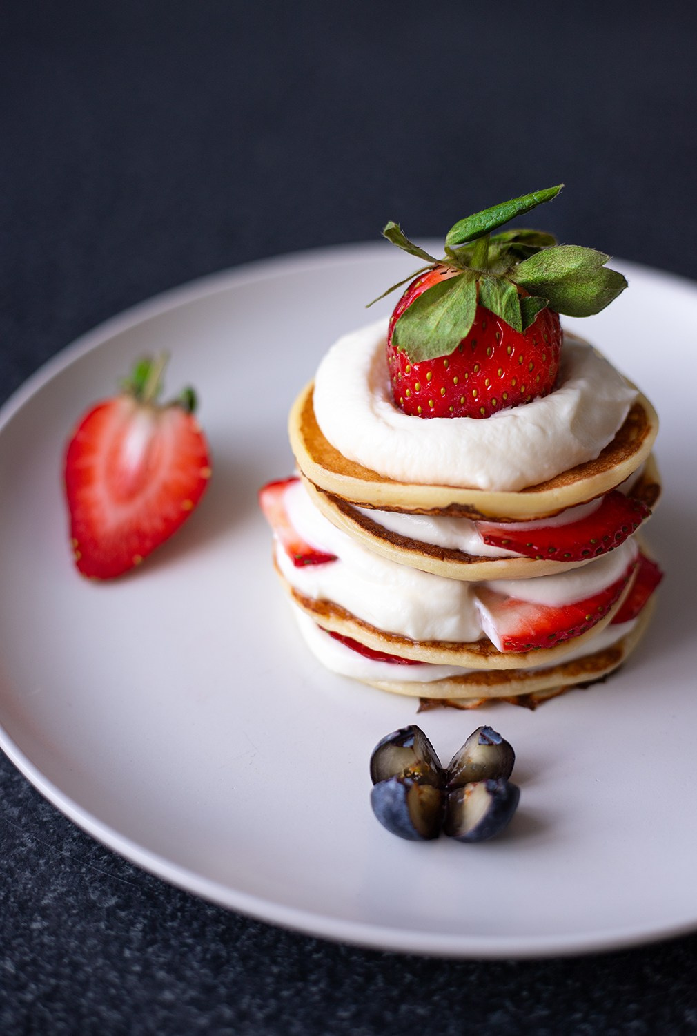 Кулинарные книги и блоги. Предметный и фудфотограф в Москве Ирина Бешенкова