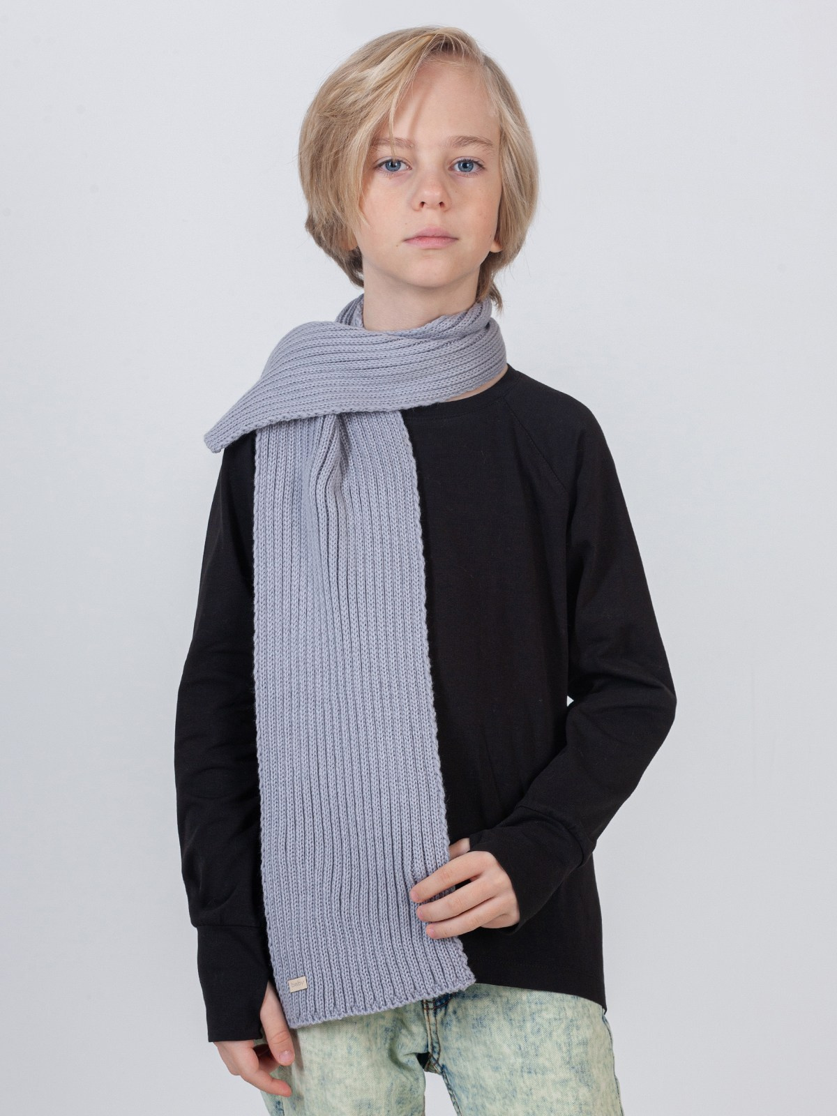 Фотосъёмка детских шарфов для валдберриз. Сборные фотосъёмки в Москве. фотосессии одежды.фотограф