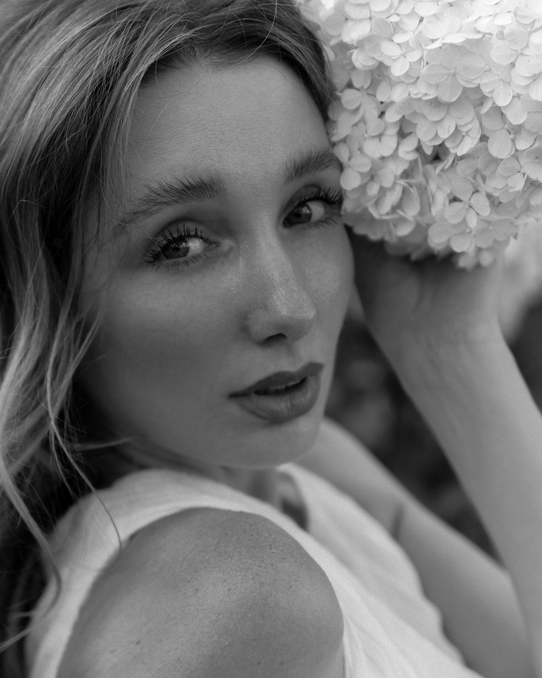 Катя и гортензии. Свадебный фотограф Краснодар Марина Зверева