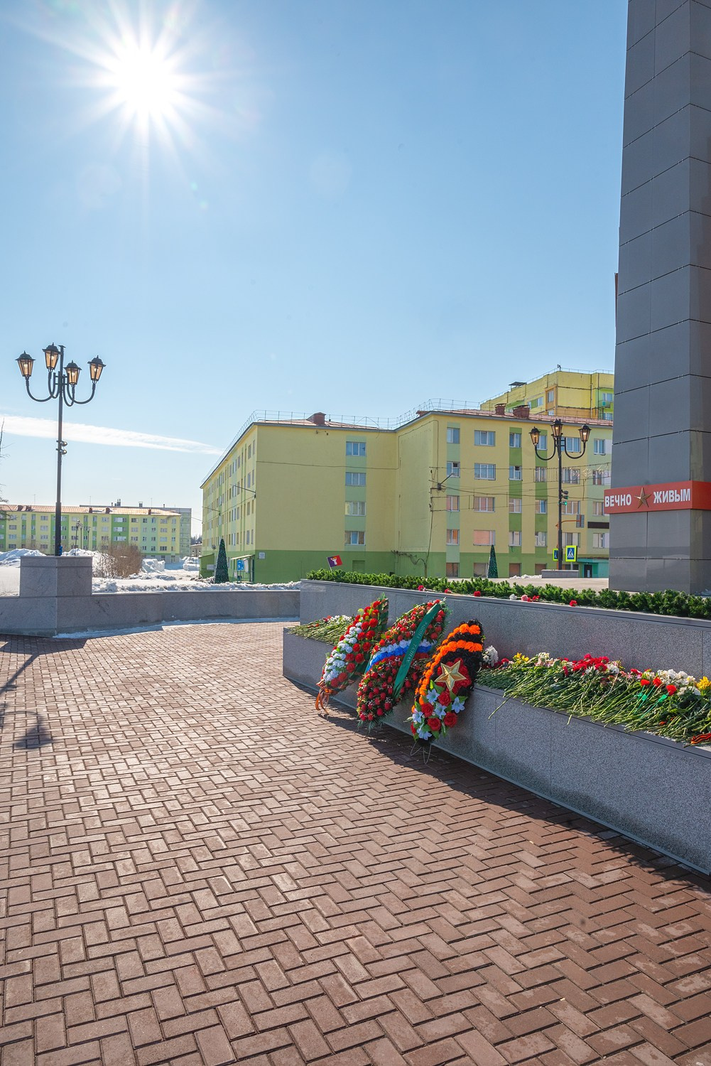 Памятник «Вечно живым». Талнах.рф