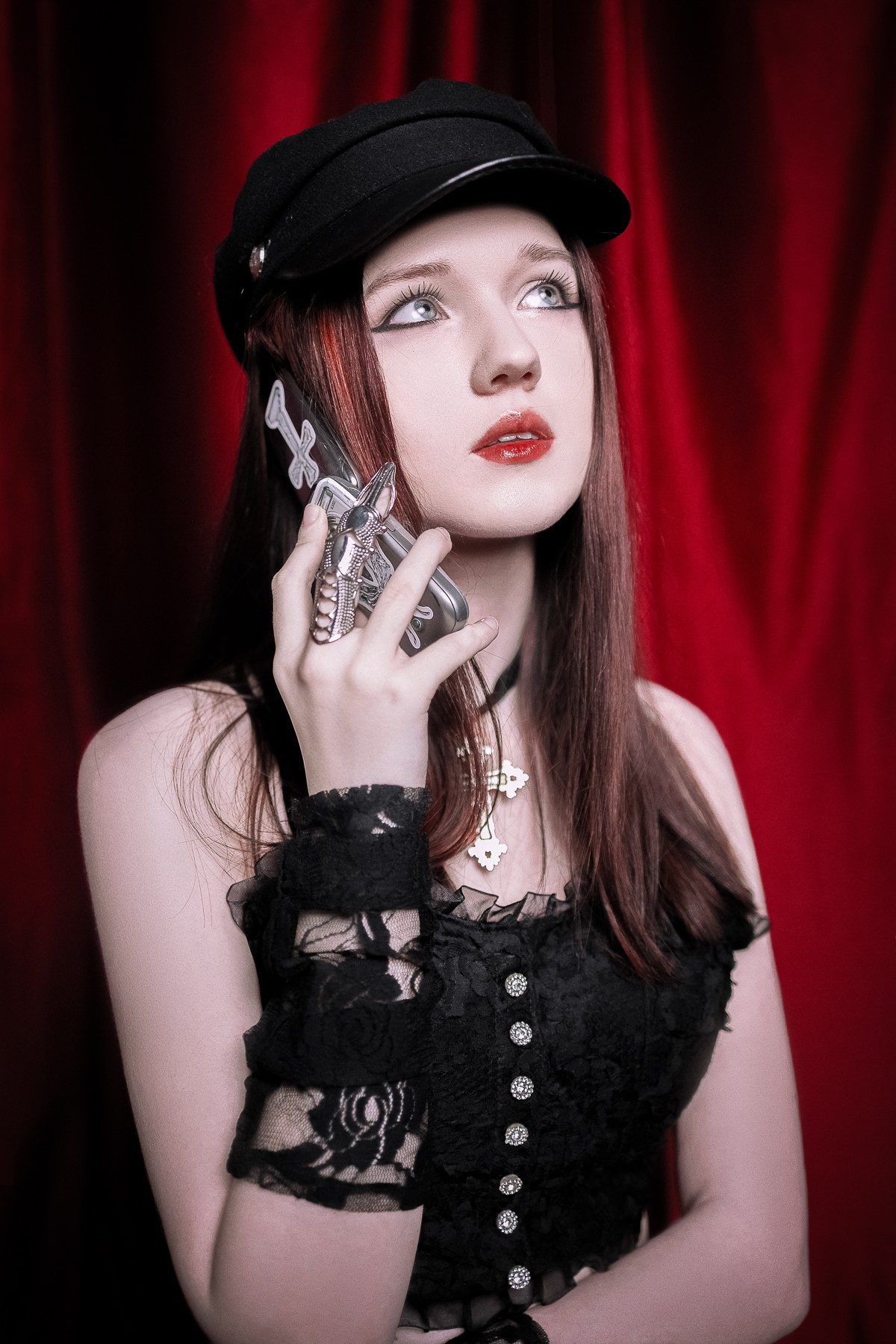 Isa — miss red. Лёша Афинский | Art & Fashion Фотограф в Екатеринбурге