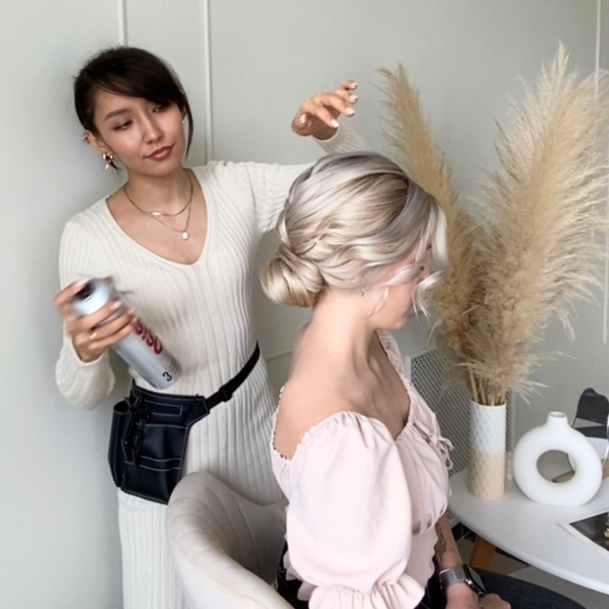 Контакты. Свадебный стилист по прическам и макияжу в Ростове-на-Дону Даниэла Дар