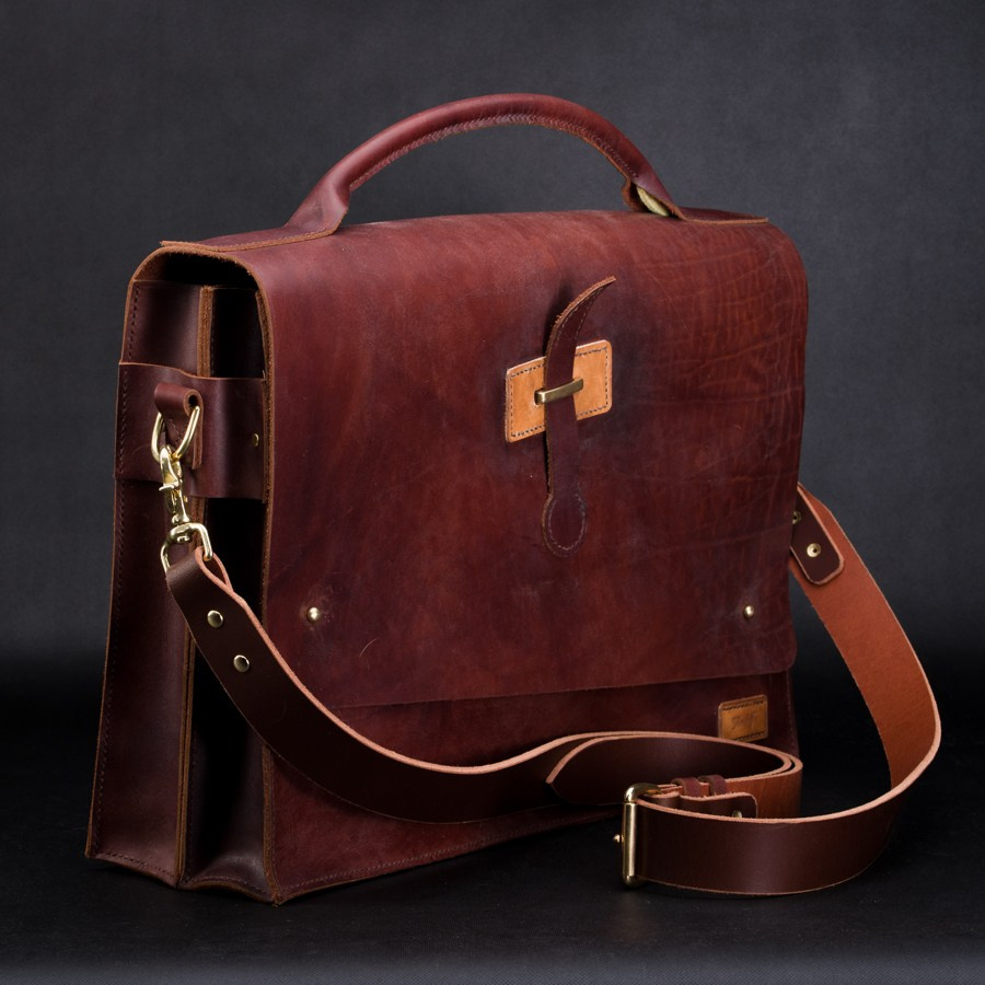 Кожаная сумка ручной работы.