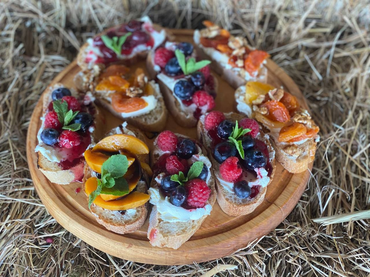 Станция сладких брускетт. Свадебная площадка РАНЧО