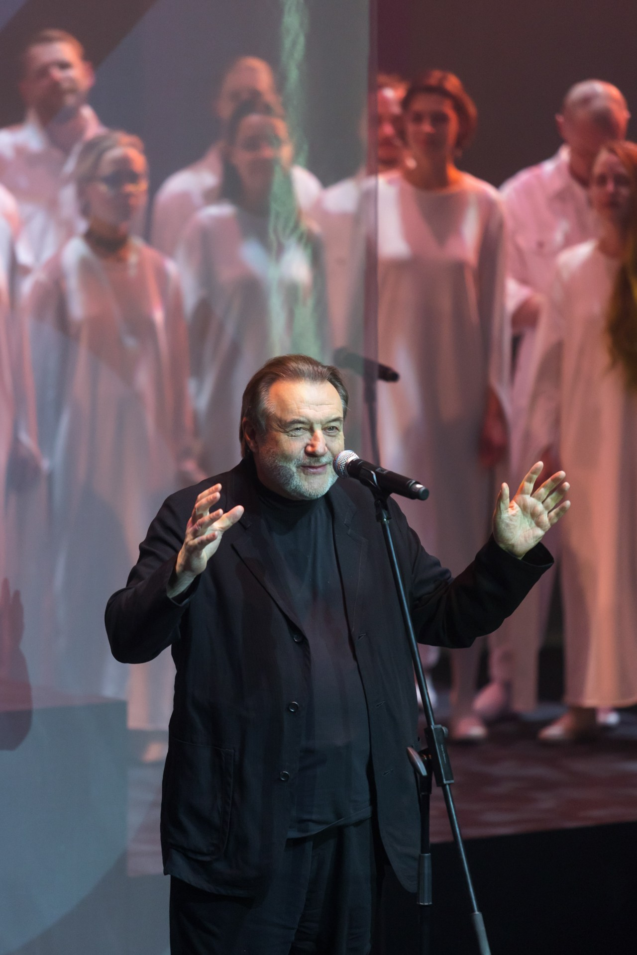 Светское. Фотограф событий, Максим Романенко