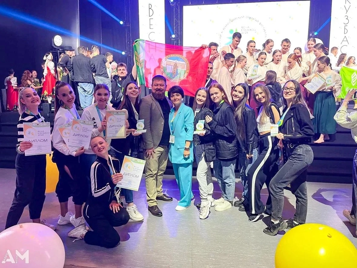 LIFE. Танцевальная шоу-группа «GRANAT»