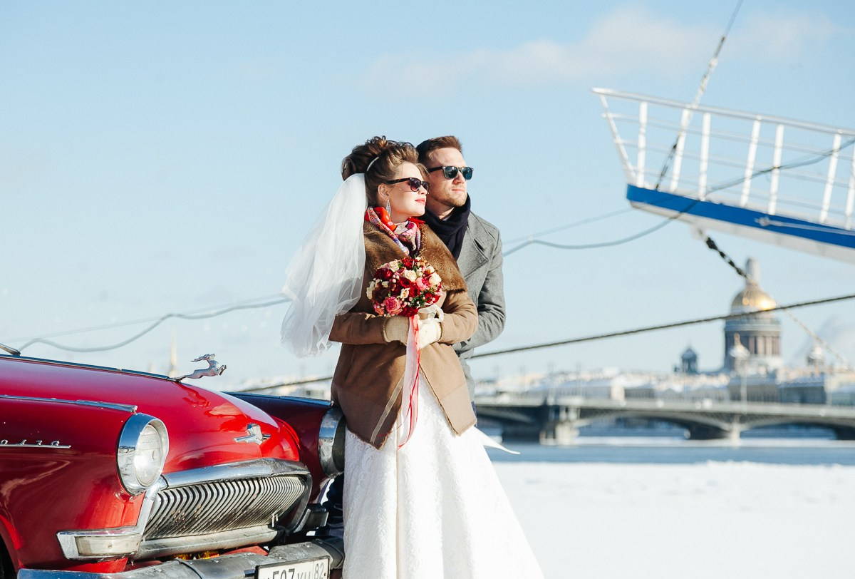 Зимняя свадебная фотосъемка в Санкт-Петербурге. Фотограф крещение венчание в Петербурге! Помогает подобрать храм и посоветовал душевного батюшку в СПб