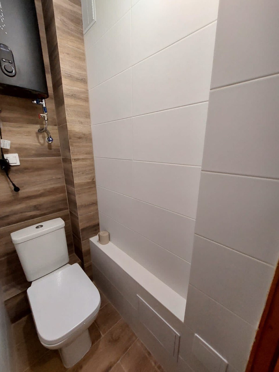 Ванная комната с раздельным санузлом (ул. Ф. Амирхана д. 79). Ремонт санузла, туалета, ванной под ключ в Казани. Укладка плитки