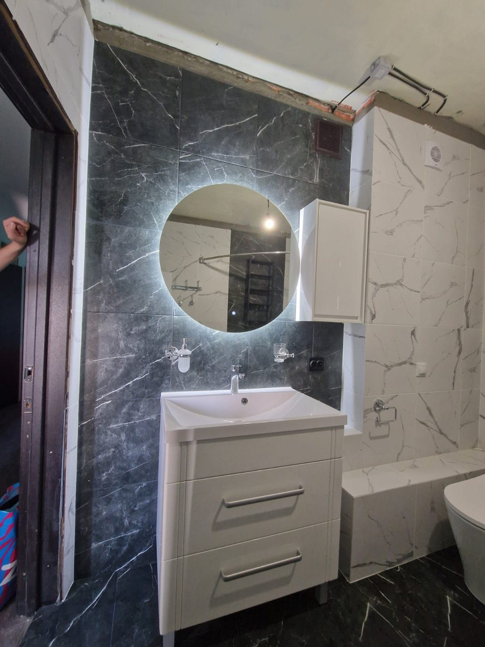 Ванная комната (г. Зеленодольск ул. Мичурина д. 44). Ремонт санузла, туалета, ванной под ключ в Казани. Укладка плитки