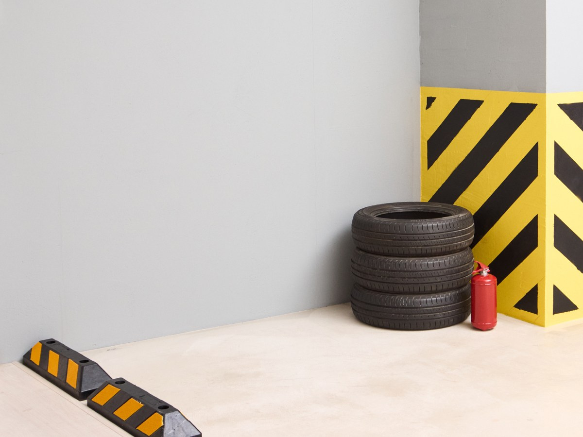 Аренда фотостудии в Москве. Фотосъёмка для марктеплейсов Studio 11.11