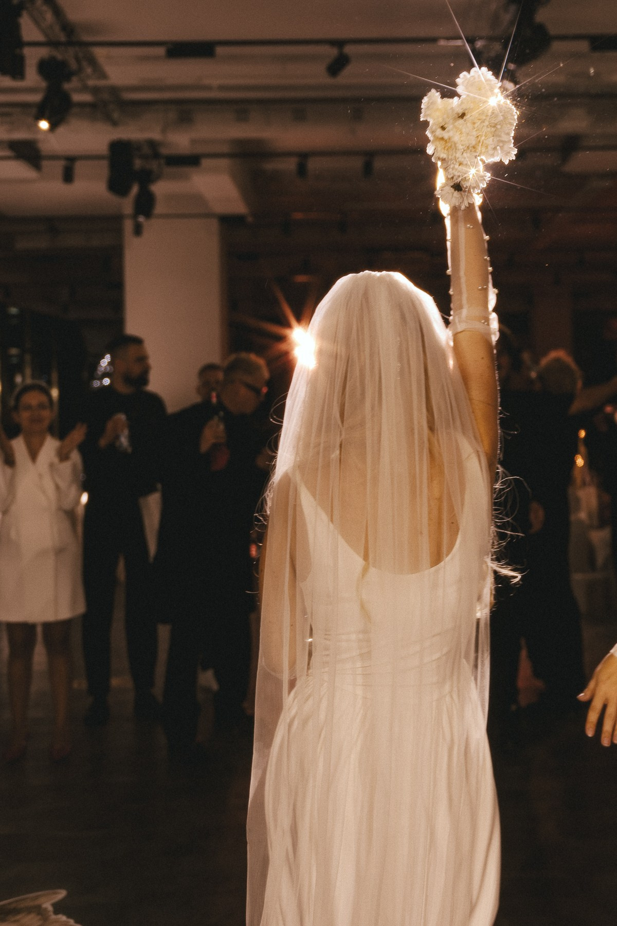 Фотограф на свадебную вечеринку Москва. VERSLIBRE | Свадебный и репортажный фотограф в Санкт-Петербурге, Москве, и Поволжье