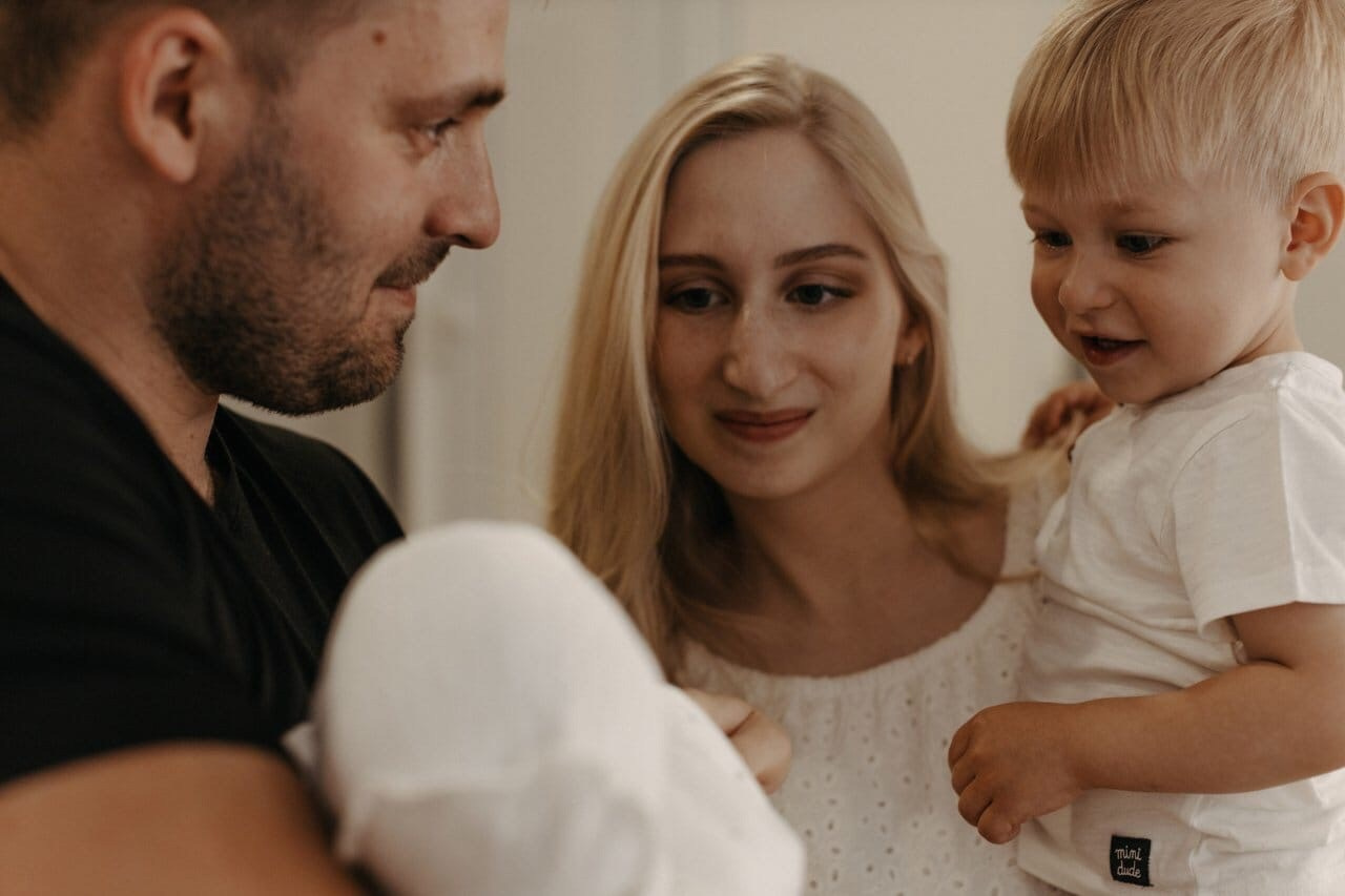 Выписка из Зеленоградского роддома. Свадебный и семейный фотограф Скрынник Светлана