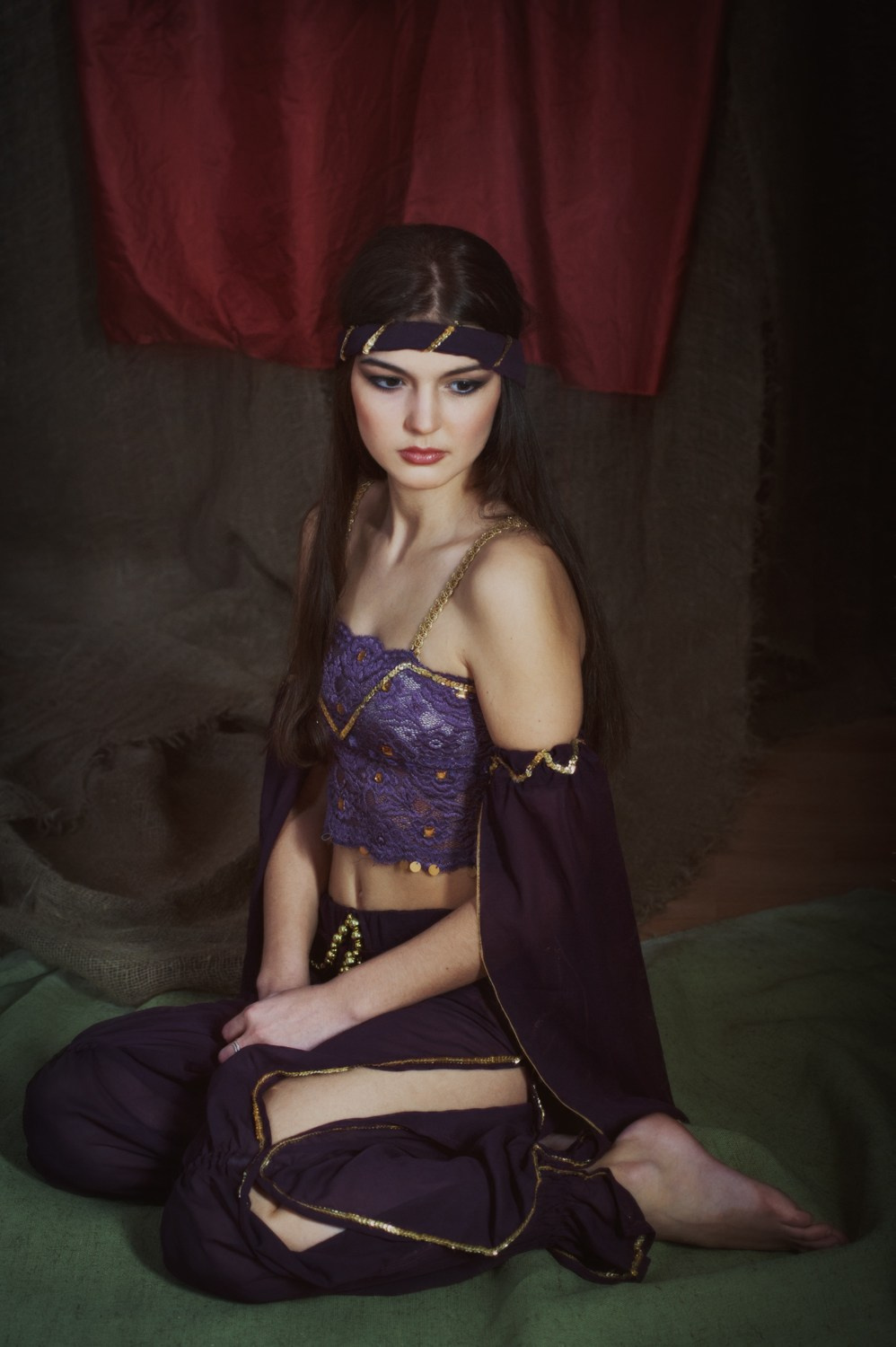 Фотосессия очень красивой, очень молодой девушки в собственной фотостудии. Аннета