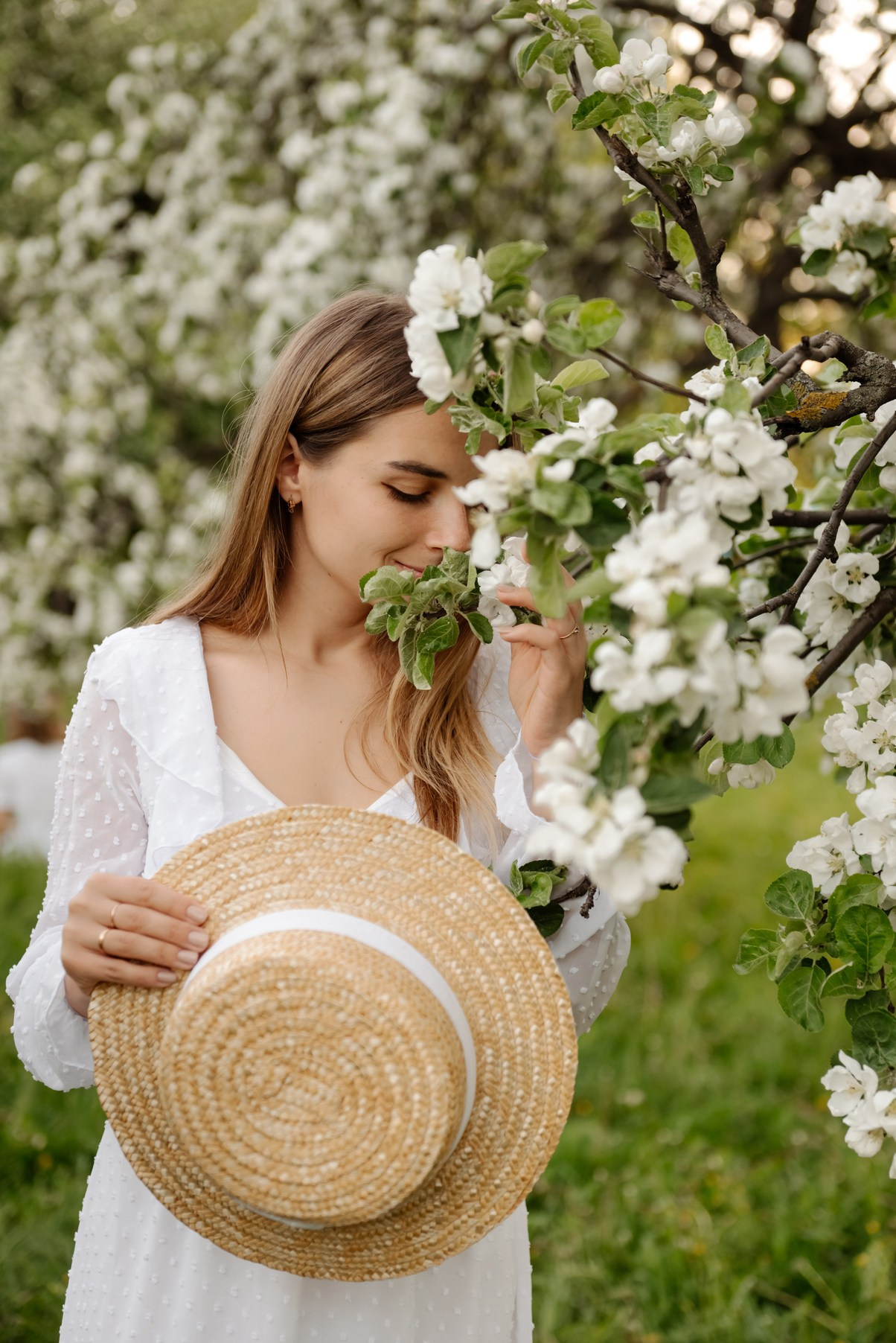 Фотосессия в яблонях. Свадебный и семейный фотограф в Санкт-Петербурге Елена Худякова