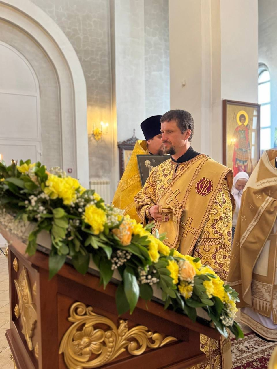 Богослужение в храме Нерукотворного образа Спасителя в Престольный праздник. Саратовское Северо-Западное благочиние