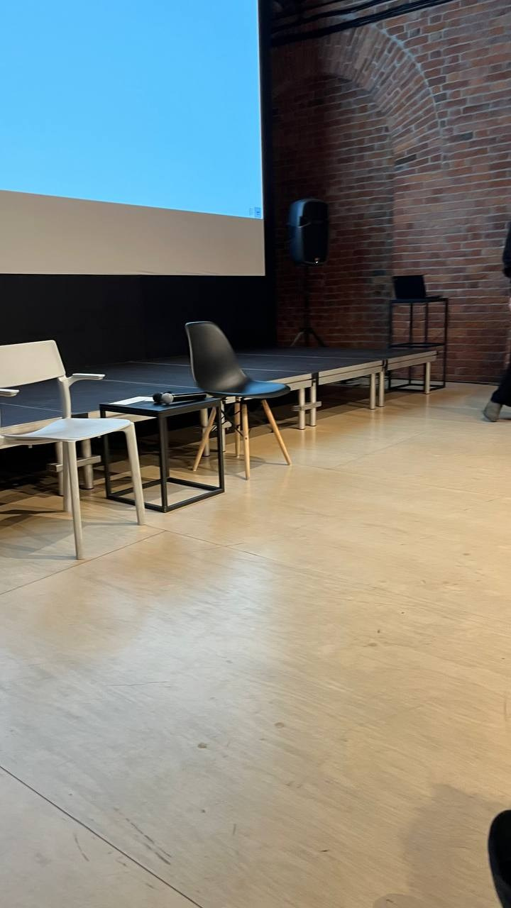 Низина, зин-фестиваль, 28-29.09.2024, пространство «Сообщество», Новая Голландия, Санкт-Петербург. Лера Круглова