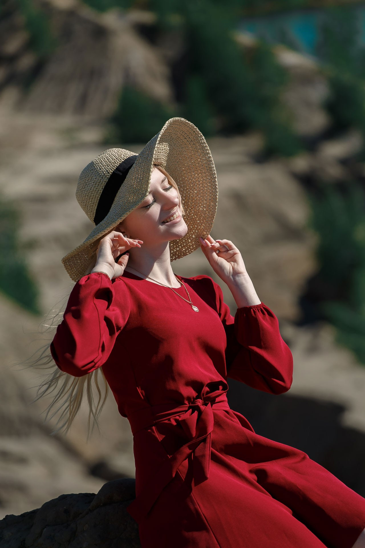 Летняя портретная фотосессия красивой девушки. Фотограф в Липецке, Ельце, Воронеже, Москве. Местоположение Кондуки или как их еще называют Романцевские горы