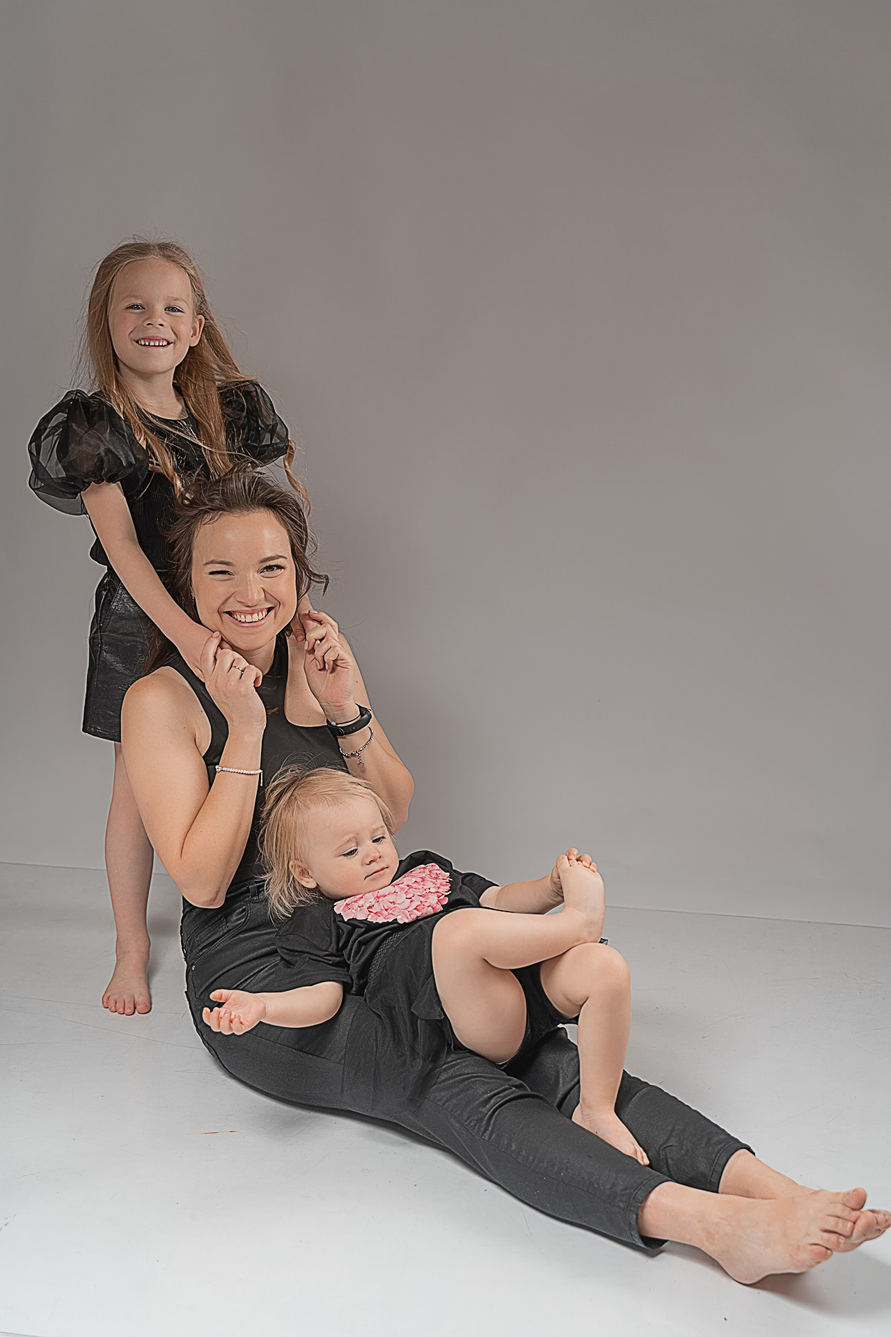 Алена и детки. Семейный и женский фотограф, контент фотосессия в Екатеринбурге