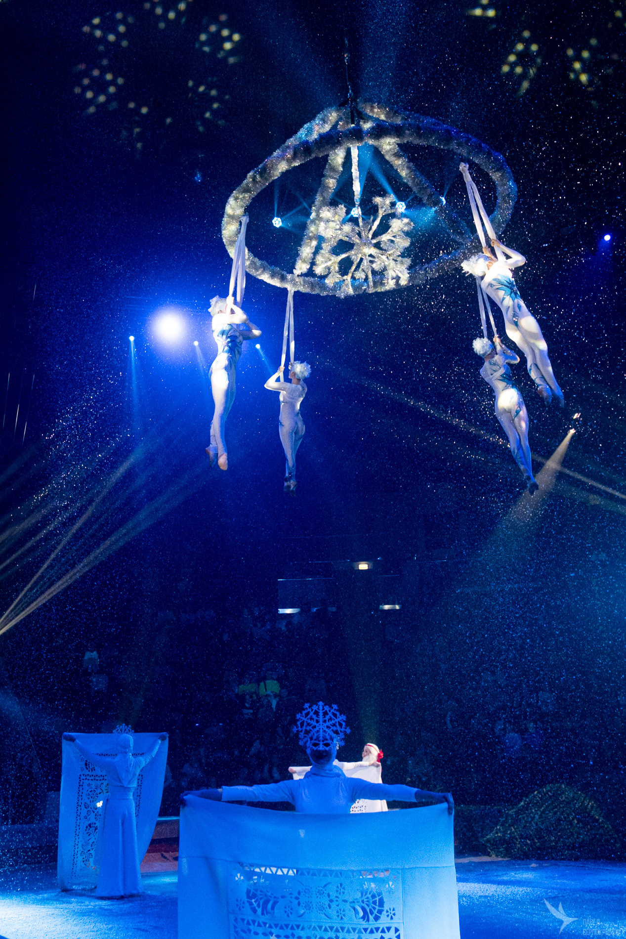 Новогодняя цирковая сказка «Морозко». Репортажный фотограф в Казани Павел Серпокрылов