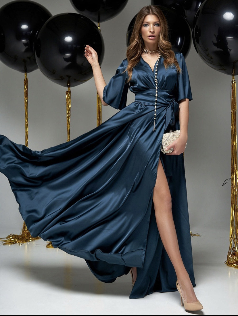 №55 Размер 44-50. Летящее платье. Подходит беременным девушкам. 1600 руб