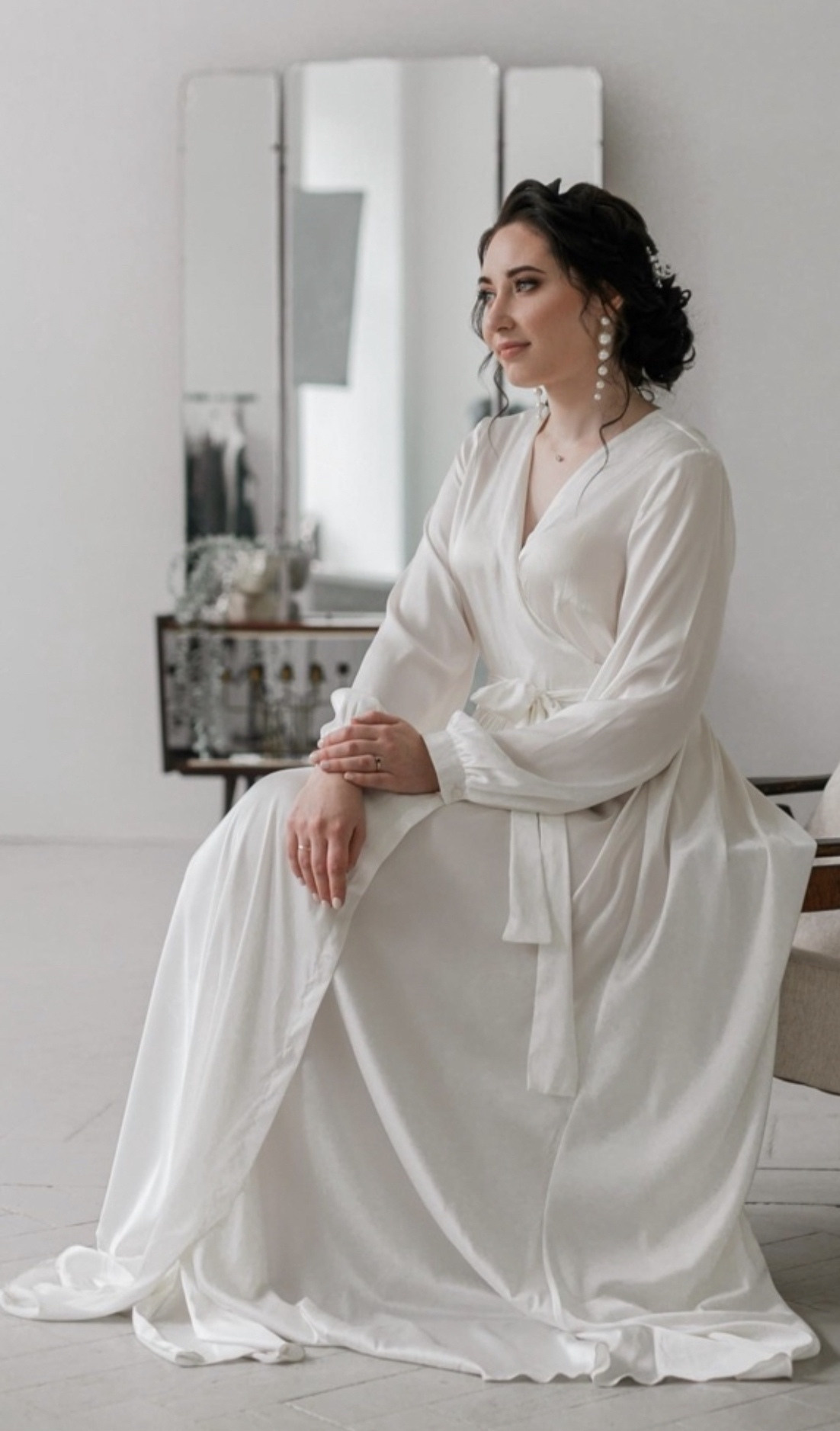 №3 Размер 48-52 (54 лучше с примеркой). Подходит беременным девушкам. 1500 руб