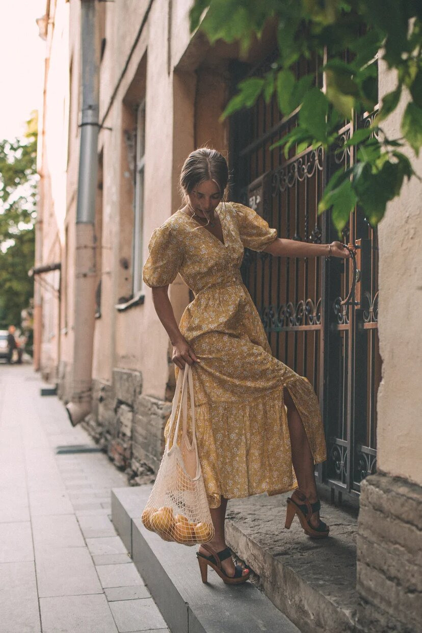 №88 Летнее платье для уличных съёмок. Горчичного цвета. 500 руб