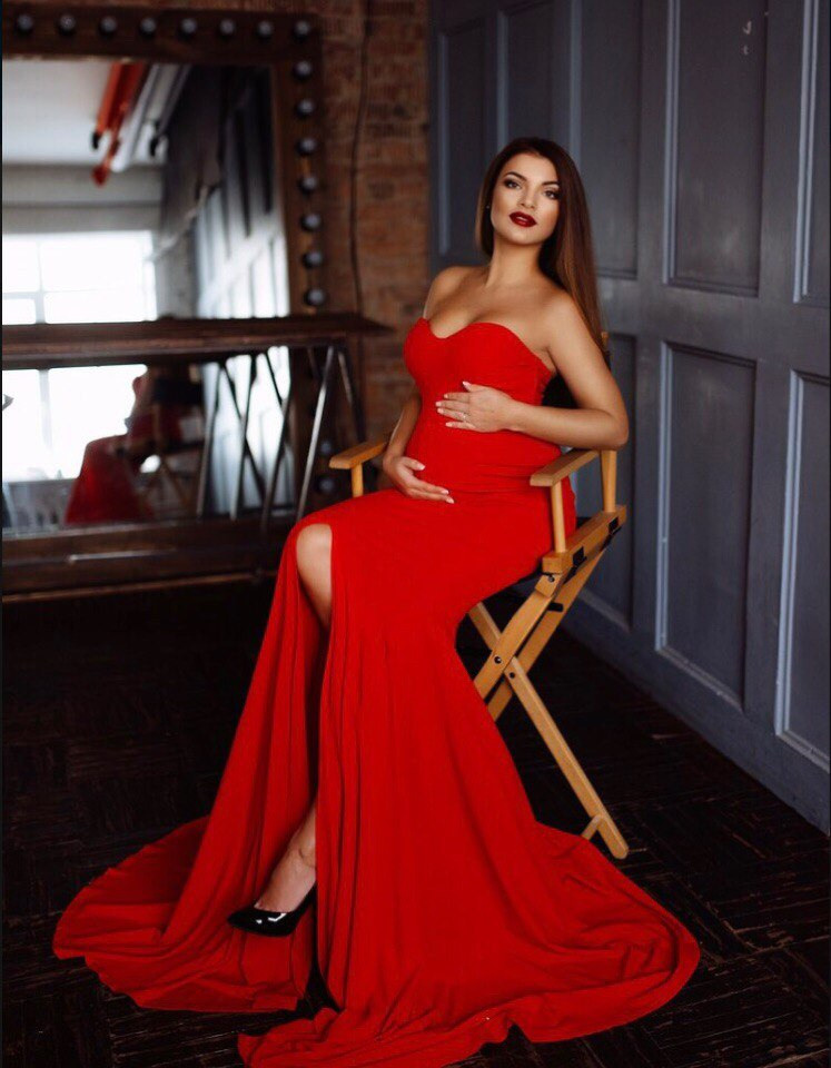 №82 Платье •Gorgeous Dress• Ткань стрейч. Размер универсальный от 42-46. Подходит беременным девушкам. 1000 руб