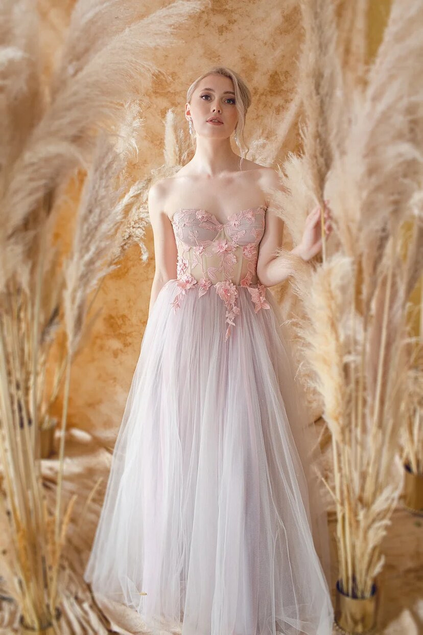 №38 Чашечка A B C. Спинка на шнуровке. Размер 40-44. 1500 руб