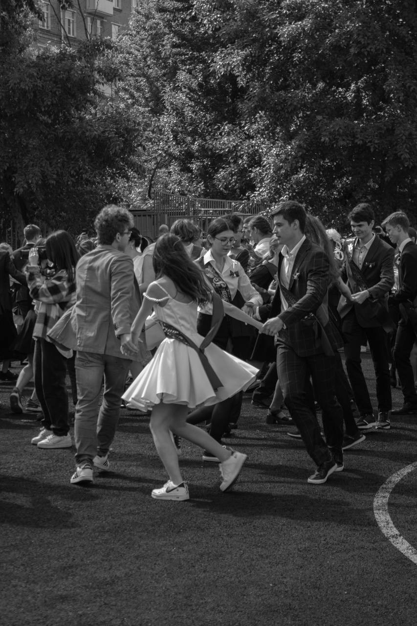 Последний звонок. Фотограф про чувства Варя Сильвестрова, Москва
