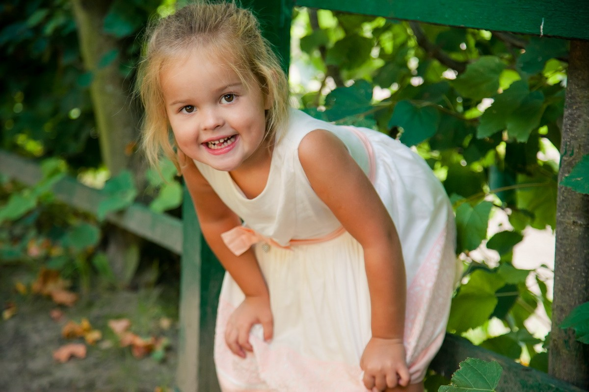 Семейная фотосессия в Петергофе. Фотограф крещение венчание в Петербурге! Помогает подобрать храм и посоветовал душевного батюшку в СПб