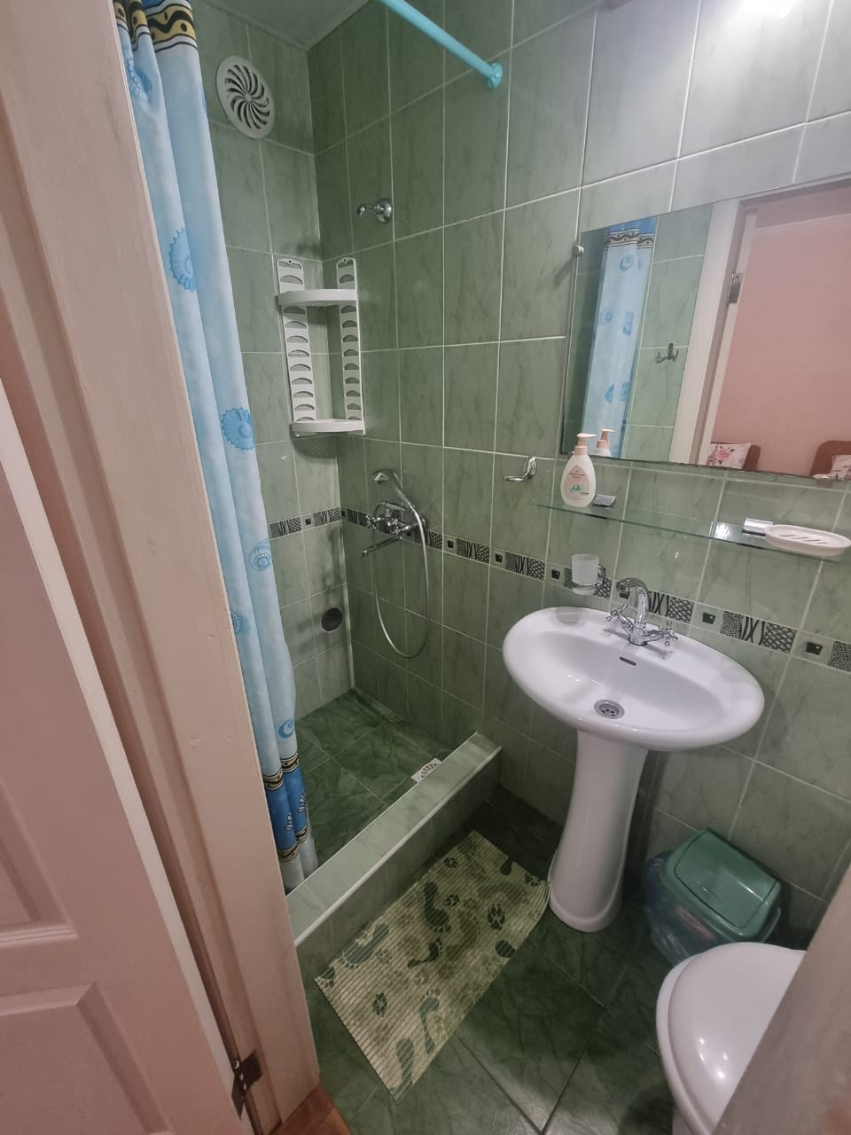 Номера на ул. 13 Ноября. Отдых в Евпатории без забот — аренда жилья, трансфер, размещение под ключ