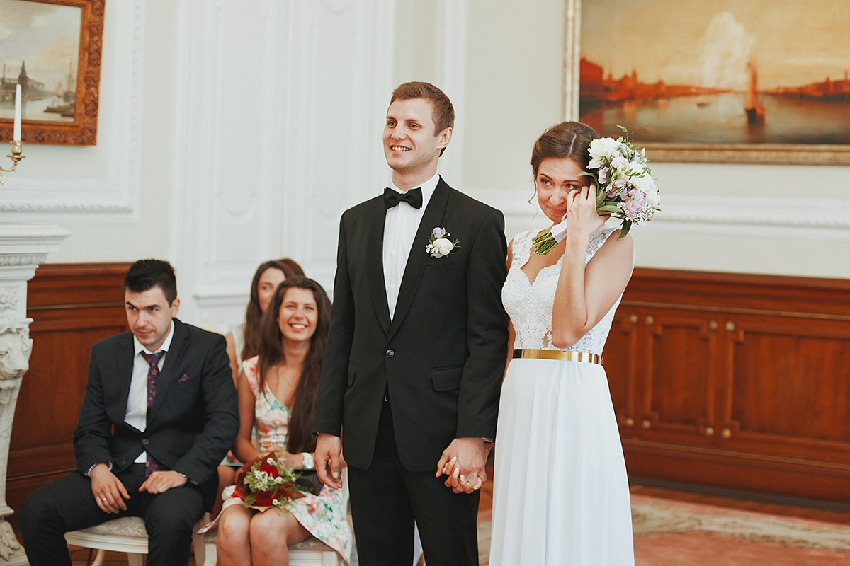 Фотосессия свадебной регистрации, фотограф Денис Шмигирилов, фотограф на свадьбу, свадебная регистрация, свадебные кольца купить, букет невесты магазины, прическа на свадьбу, свадебный визажист, аренда машины на свадьбу