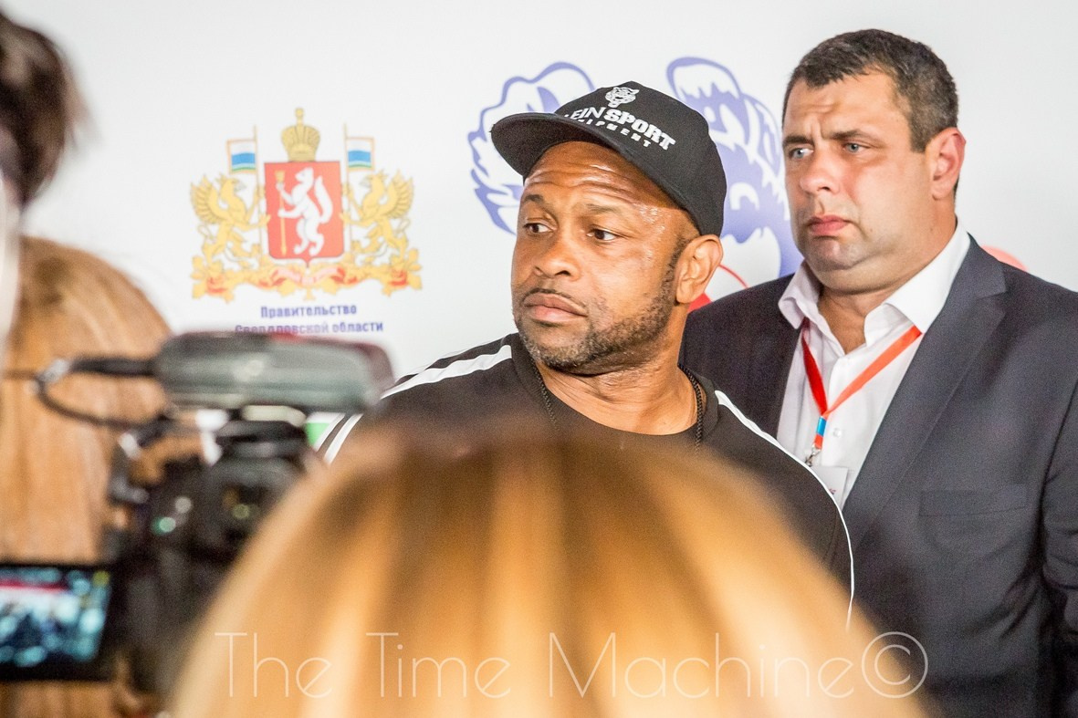 СПОРТ. Фотограф для маркетплейсов Михаил Бове