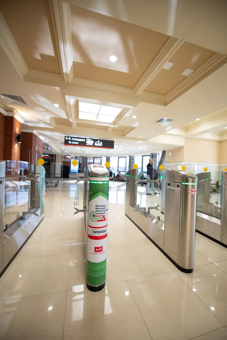 Железнодорожный вокзал в Бердске. Фотограф Сергей Сергеев