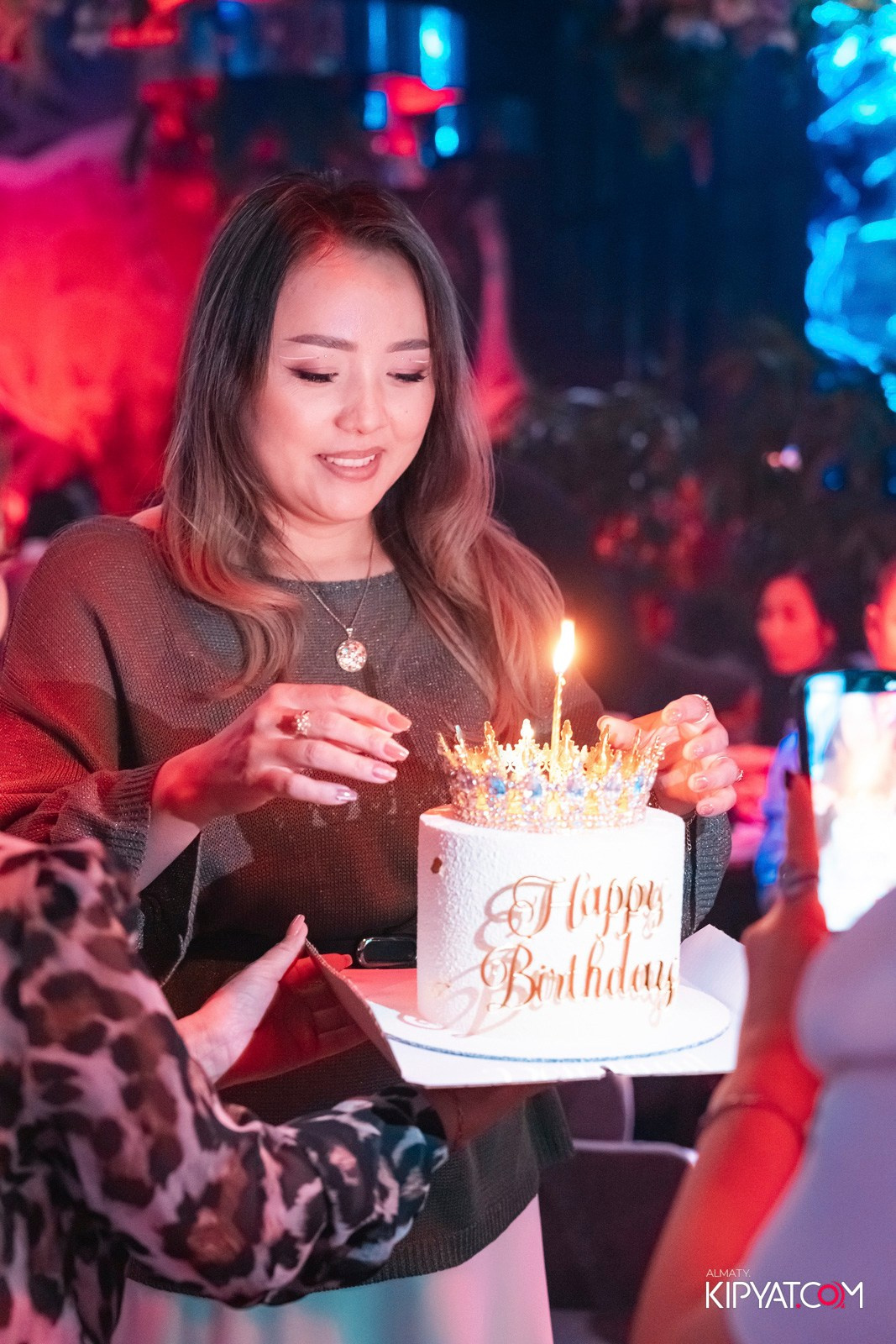 FRIENDS BAR & TERRACE. КИПЯТКОМ АЛМАТЫ!