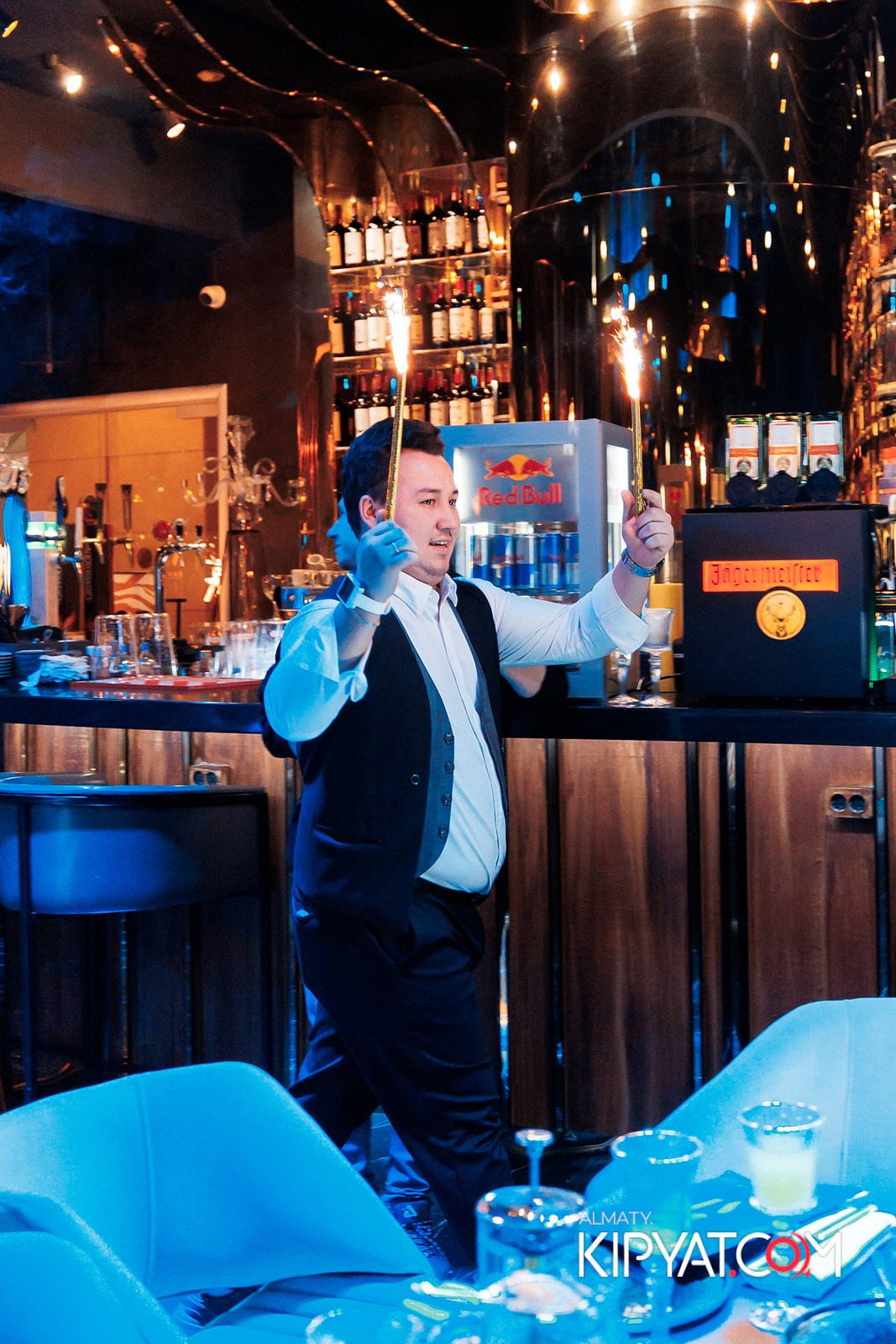 MOOD KARAOKE &TERRACE. КИПЯТКОМ АЛМАТЫ!