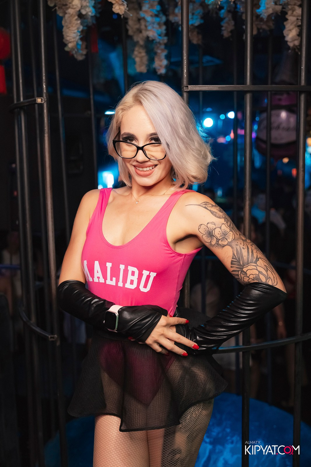 UYAT EMES BAR. КИПЯТКОМ АЛМАТЫ!