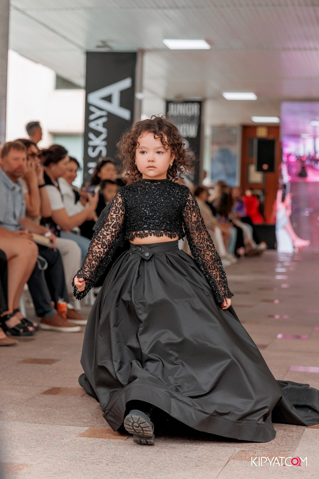 JUNIOR FASHION SHOW. КИПЯТКОМ АЛМАТЫ!