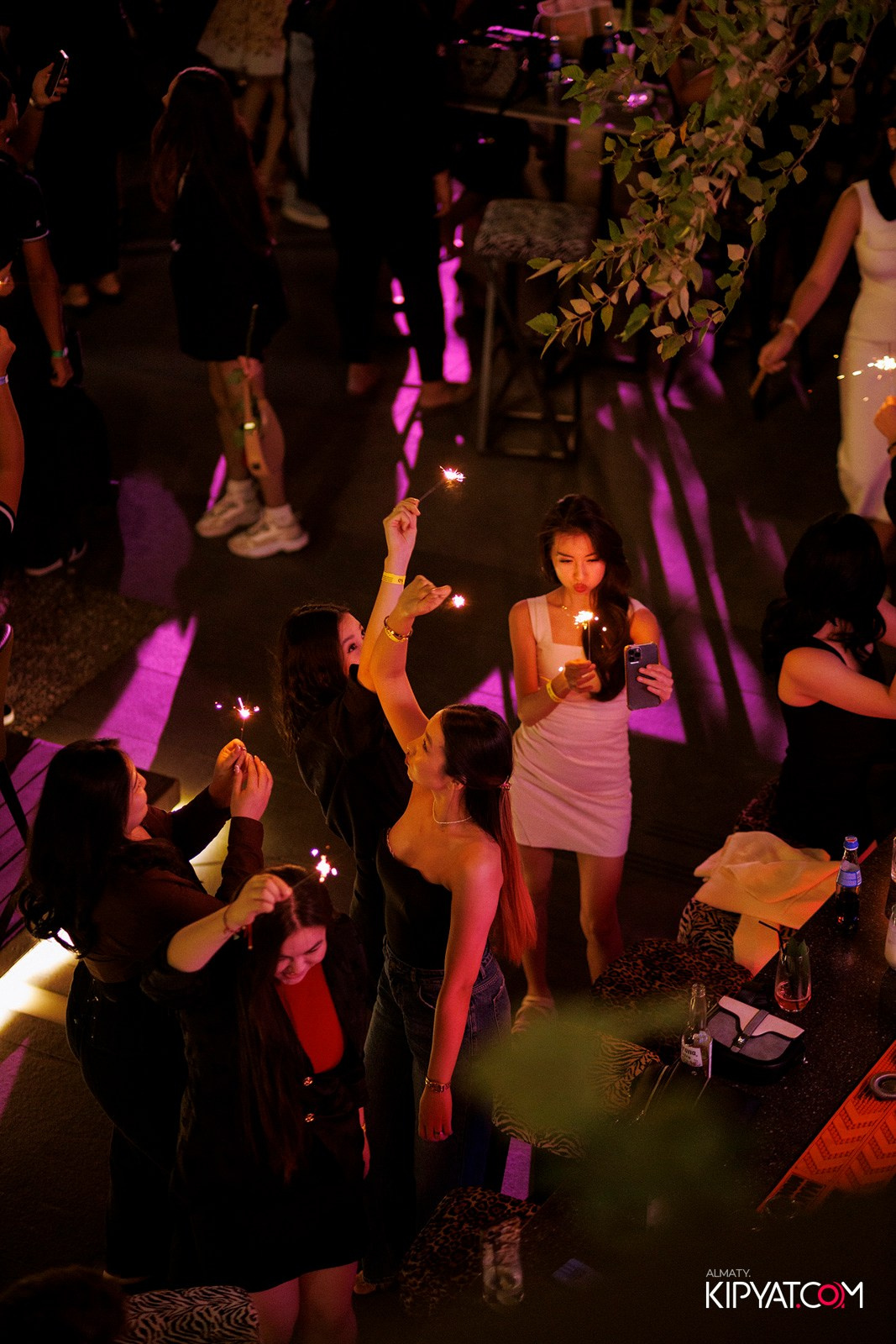 EVENT BAR. КИПЯТКОМ АЛМАТЫ!