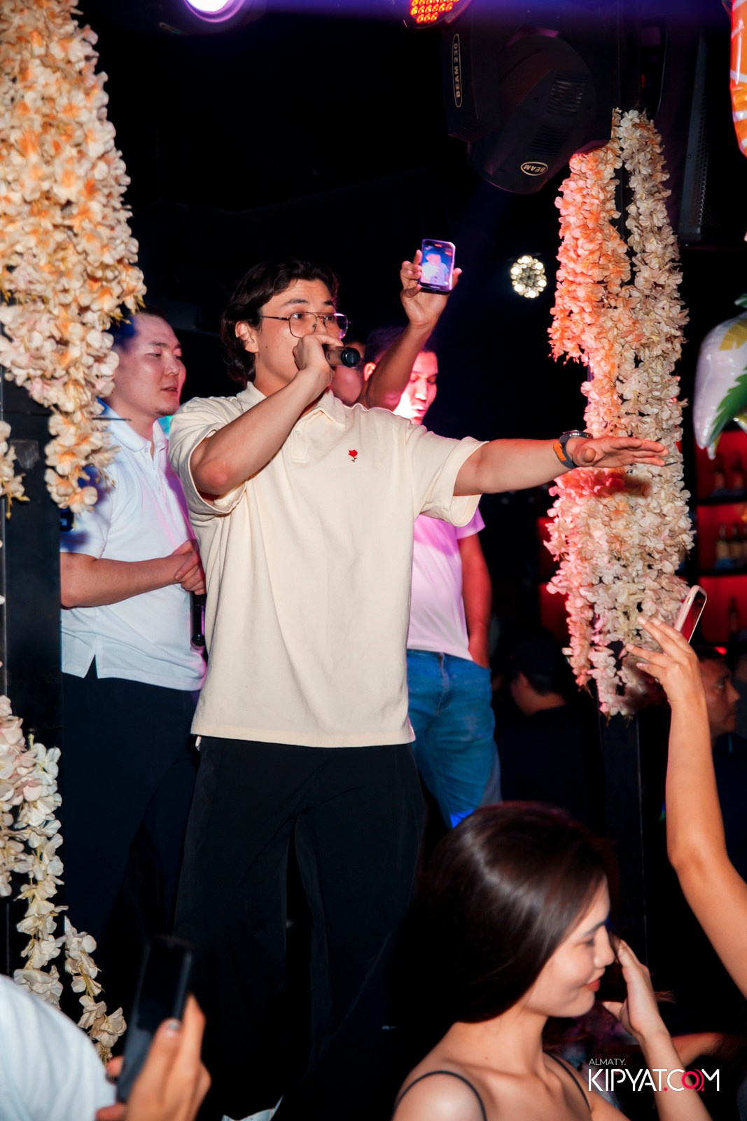 UYAT EMES BAR. КИПЯТКОМ АЛМАТЫ!