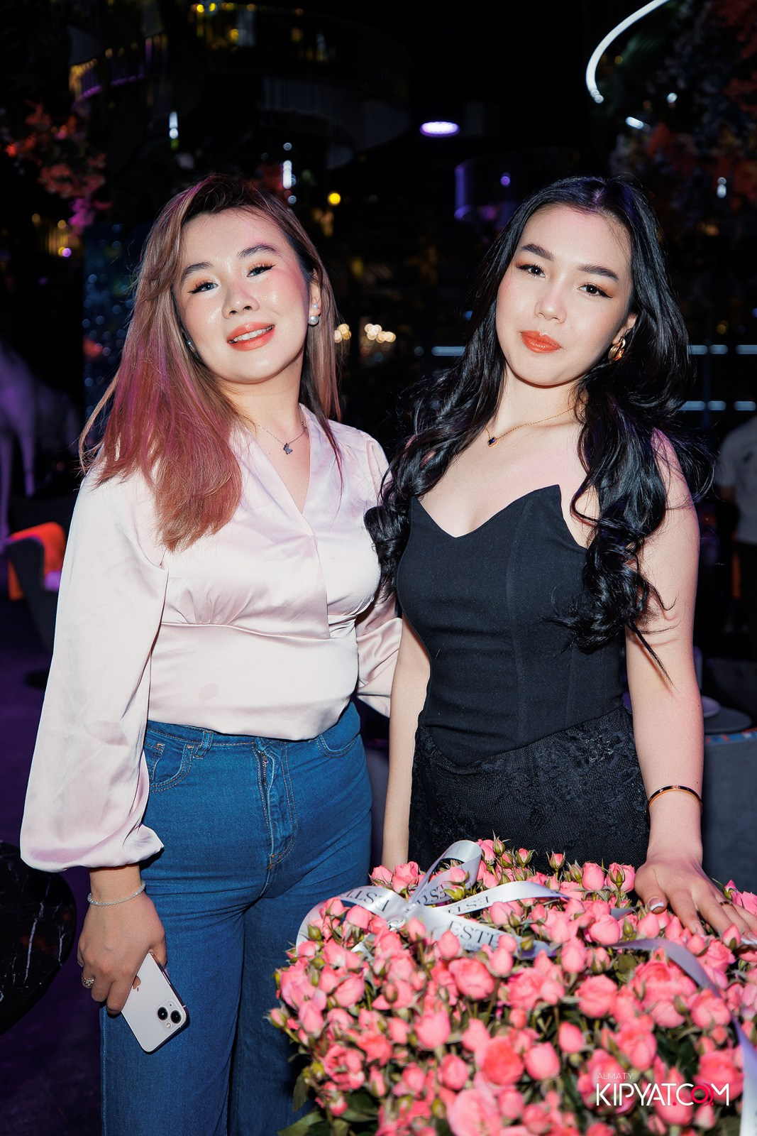 FRIENDS BAR & TERRACE. КИПЯТКОМ АЛМАТЫ!